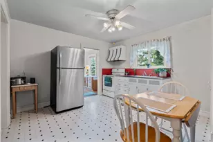 29 Haywood Ln, Hamden, CT 06514 - Photo 9