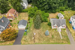 29 Haywood Ln, Hamden, CT 06514 - Photo 35