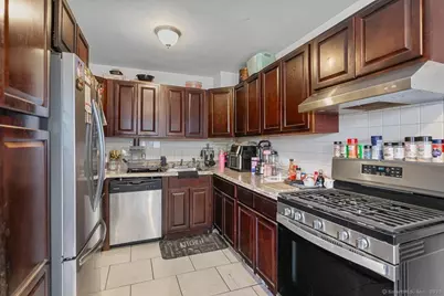 11 Bedford Avenue #APT J2, Norwalk, CT 06850 - Photo 9