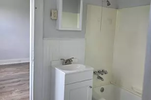 28 Starview Ave, Waterbury, CT 06708 - Photo 5