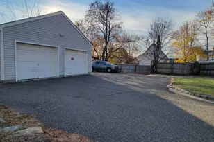 4 Stratton Pl, Danbury, CT 06810 - Photo 13