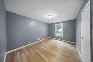 33 Granfield Ave, Bridgeport, CT 06610 - Photo 7