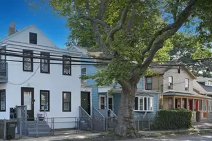 33 Granfield Ave, Bridgeport, CT 06610 - Photo 3