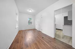 37 Granfield Ave, Bridgeport, CT 06610 - Photo 3