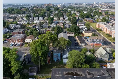 37 Granfield Avenue, Bridgeport, CT 06610 - Photo 17