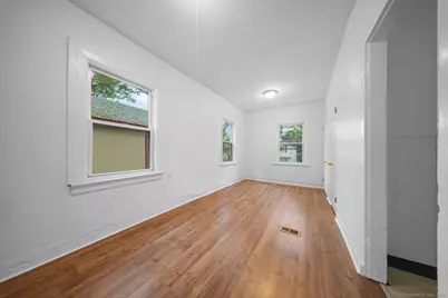 37 Granfield Avenue, Bridgeport, CT 06610 - Photo 5