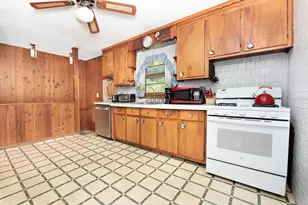 2 Joyce Ave, Derby, CT 06418 - Photo 3