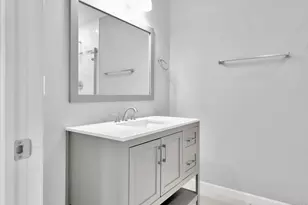 52 Clover Cir, Hamden, CT 06514 - Photo 21