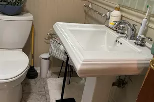 15 Earl Ave, Hamden, CT 06514 - Photo 13