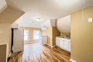 63 Eaton St, Bridgeport, CT 06604 - Photo 9