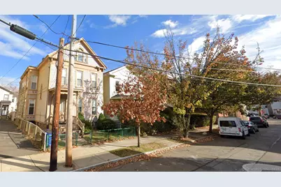 17 Pearl Street #3rd fl, New Haven, CT 06511 - Photo 1