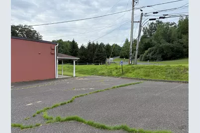 649 Captain Neville Drive, Waterbury, CT 06705 - Photo 9