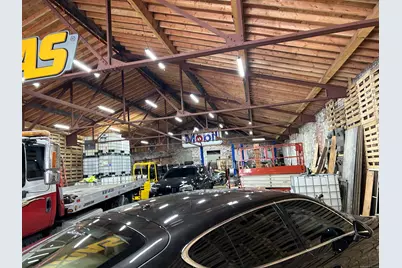 15 East Farm Street, Waterbury, CT 06704 - Photo 11