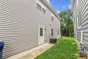 38 Brown St, West Haven, CT 06516 - Photo 33