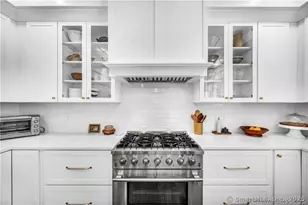 454 Horse Pond Rd, Madison, CT 06443 - Photo 5