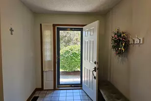 129 Oakbrook Ln, Torrington, CT 06790 - Photo 9