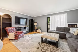 17 McKenna Dr, Middletown, CT 06457 - Photo 3