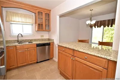 140 Hamden Avenue #APT C, Waterbury, CT 06704 - Photo 3