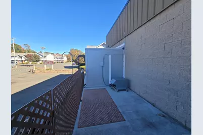 [Address not provided], Waterbury, CT 06705 - Photo 9