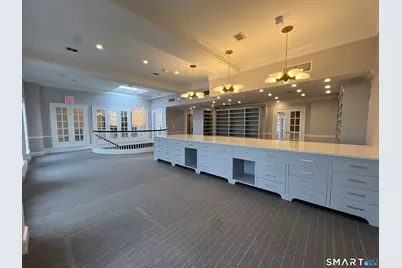 21 South Avenue, New Canaan, CT 06840 - Photo 5