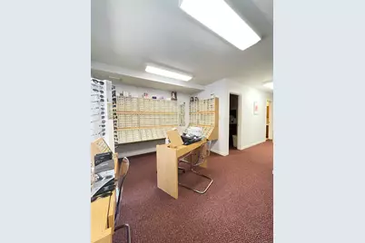 567 Vauxhall Street, Waterford, CT 06385 - Photo 5