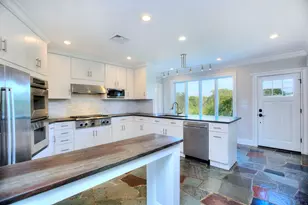 27 Rogues Ridge, Weston, CT 06883 - Photo 9