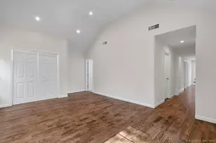 410 Alba Ave, Bridgeport, CT 06606 - Photo 27