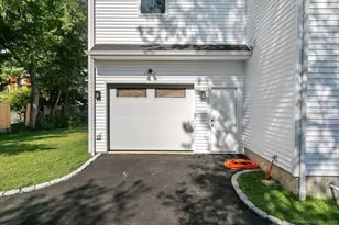 410 Alba Ave, Bridgeport, CT 06606 - Photo 35