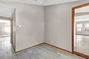 161 Bradley Ave, Hamden, CT 06514 - Photo 19