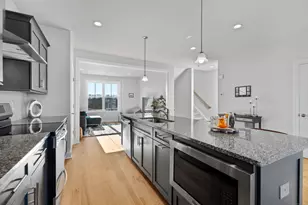 136 Shea Cir, Cheshire, CT 06410 - Photo 5