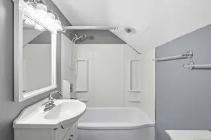 26 St Augustine St, West Hartford, CT 06110 - Photo 23