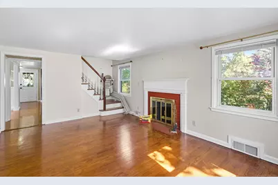 26 Saint Augustine Street, West Hartford, CT 06110 - Photo 11