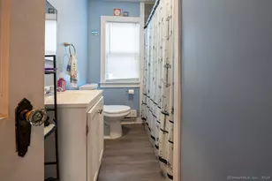 21 Poplar St, Waterbury, CT 06708 - Photo 9