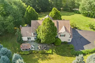 81 Valley Stream Ln, Southbury, CT 06488 - Photo 7