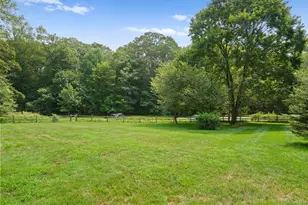 239 E Hunting Ridge Rd, Stamford, CT 06903 - Photo 27