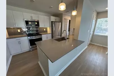 138 Hollow Tree Ridge Road #0121, Darien, CT 06820 - Photo 15