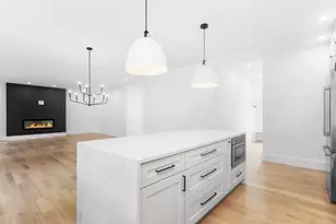 170 Oronoque Ln, Stratford, CT 06614 - Photo 7