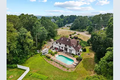 22 Hickory Hill Lane, Branford, CT 06405 - Photo 3