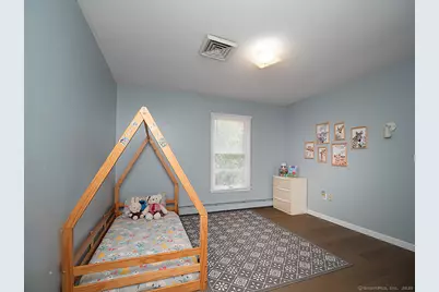 1681 Litchfield Turnpike, Woodbridge, CT 06525 - Photo 23