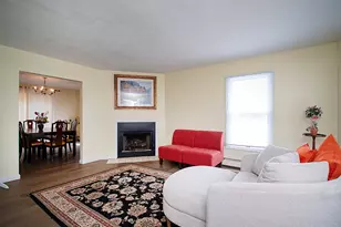 1681 Litchfield Turnpike, Woodbridge, CT 06525 - Photo 5