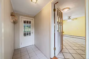 80 Dryden Dr, Meriden, CT 06450 - Photo 3