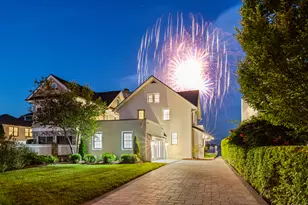 22 Ocean Dr N, Stamford, CT 06902 - Photo 3