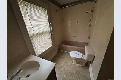 25 Clinton Avenue, Middletown, CT 06457 - Photo 25