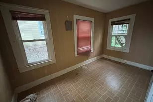 25 Clinton Ave, Middletown, CT 06457 - Photo 13