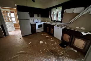 25 Clinton Ave, Middletown, CT 06457 - Photo 11