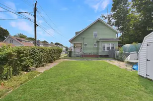 30 Helen St, Hamden, CT 06514 - Photo 35