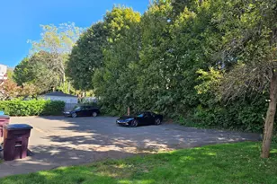 25 Clinton St, New Britain, CT 06053 - Photo 31