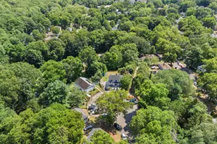 18 Hilltop Rd, New Haven, CT 06515 - Photo 13