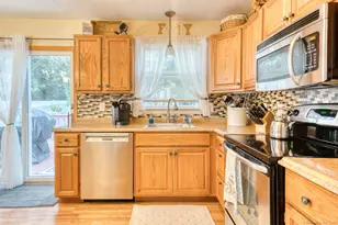 78 Edgecomb St, Hamden, CT 06517 - Photo 13