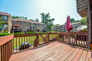 27 Towne House Rd, Hamden, CT 06514 - Photo 5